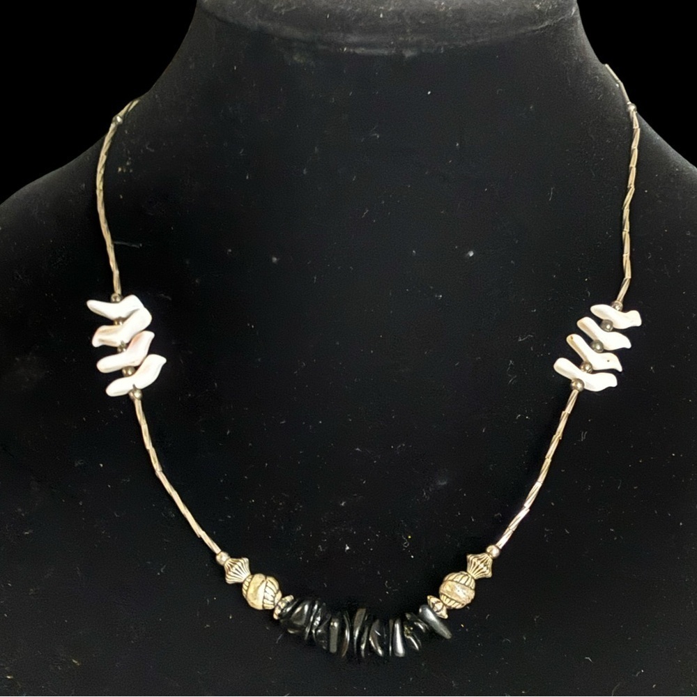 Vintage Native American Sterling Silver Hand Carved Bird Fetish Necklace 16”